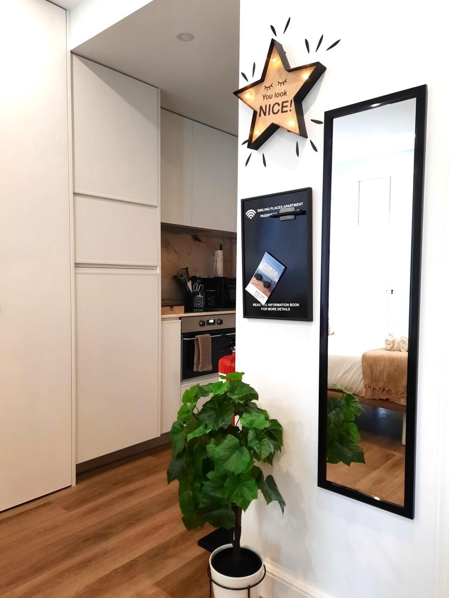 Smiling Places - Apartment In Порту Экстерьер фото