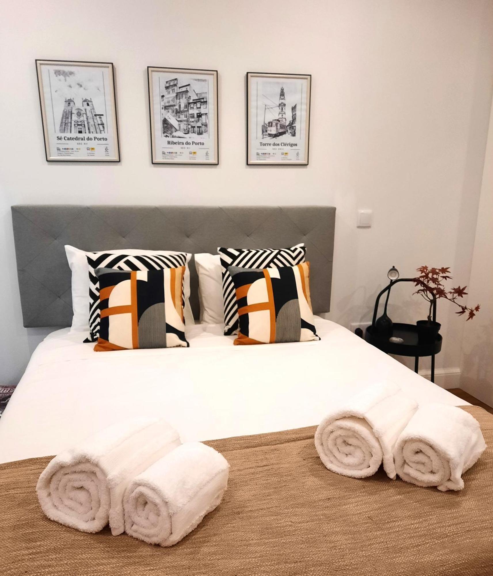 Smiling Places - Apartment In Порту Экстерьер фото